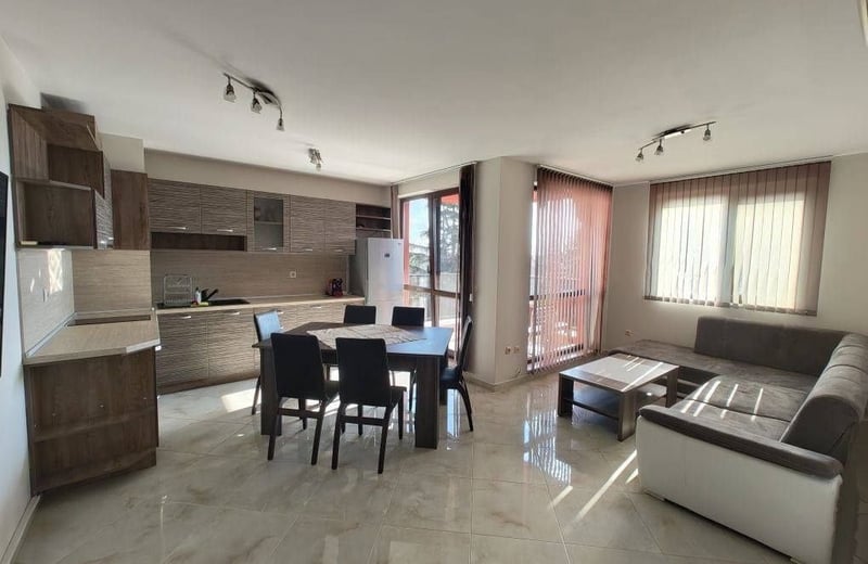 Miete einer geräumigen 3-Zimmer-Wohnung, 92 m², Villa Mare, Varna, Bulgarien